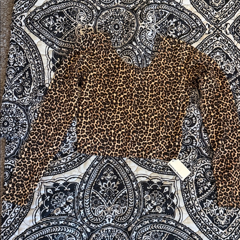 American Apparel Leopard Print Long-Sleeve Crop Top - Brown/Black